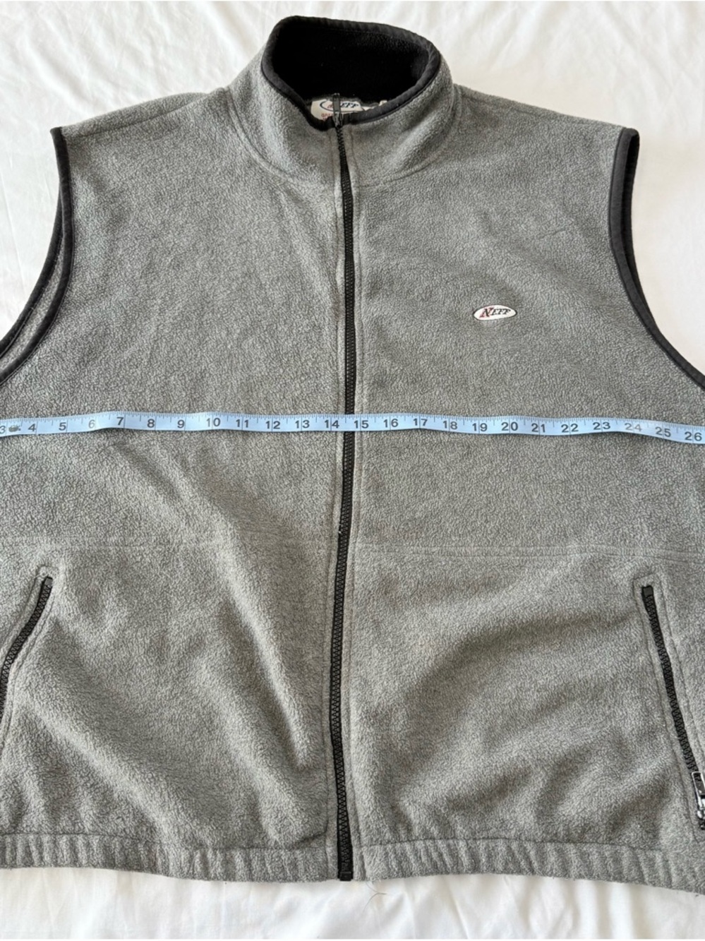 NEFF Brand Men’s Gray Vest Size Large Zip Up Pockets In Front . Great Condition - Picture 6 of 6